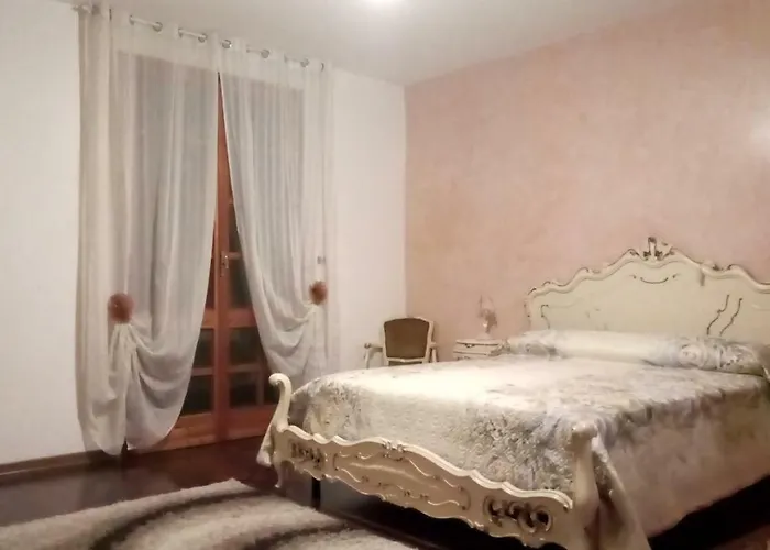 - Via Postale 63/a *