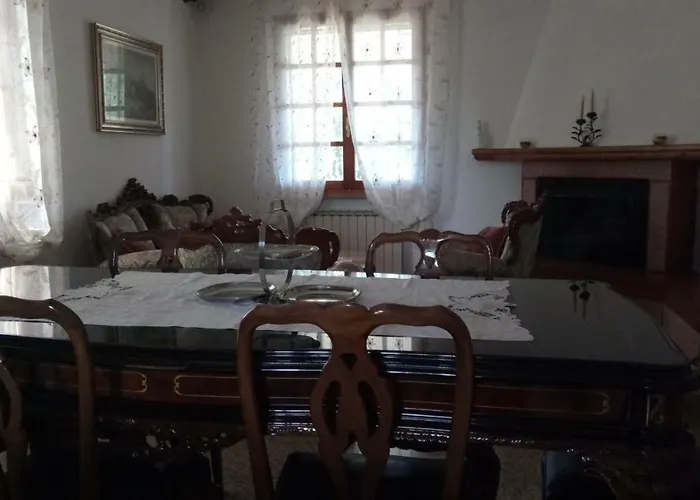 Villa - Via Postale 63/a