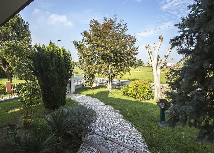 - Via Postale 63/a *