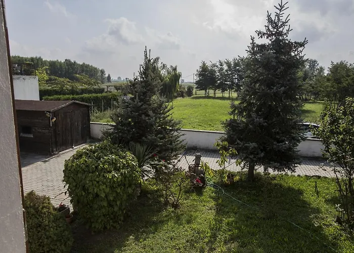 - Via Postale 63/a Villa Berra