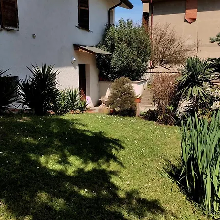 - Via Postale 63/a * Berra