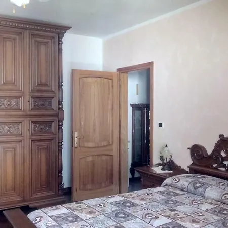 Vila - Via Postale 63/a *