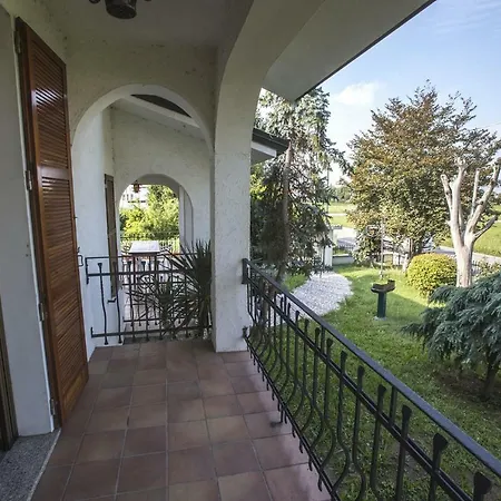 - Via Postale 63/a * Berra