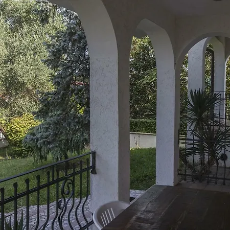- Via Postale 63/a Villa *