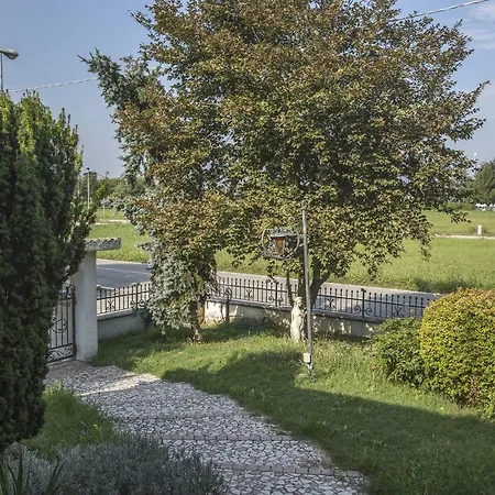 Villa - Via Postale 63/a Berra