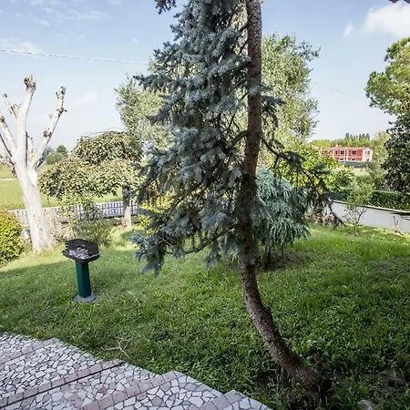 Vila - Via Postale 63/a *