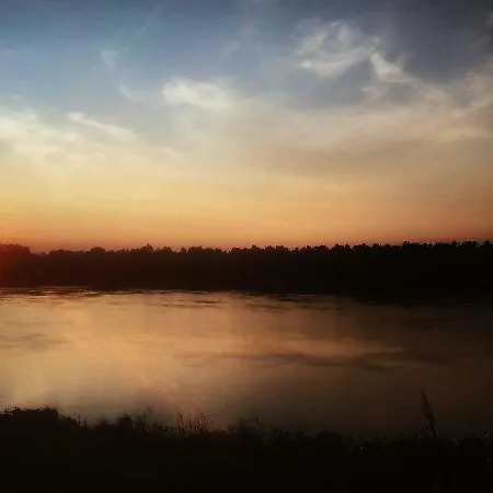 - Via Postale 63/a Vila *