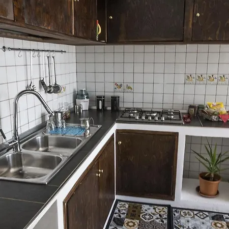 - Via Postale 63/a Villa *