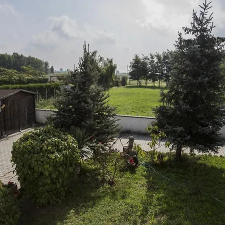 - Via Postale 63/a Vila Berra