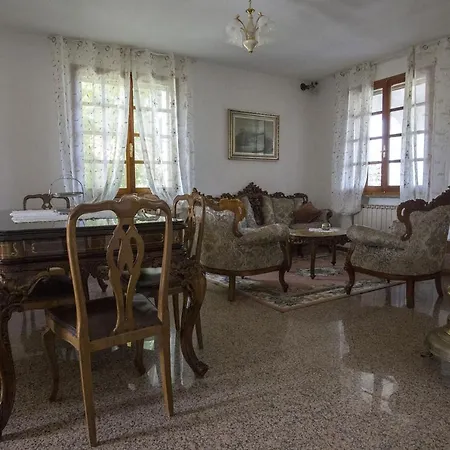 Villa - Via Postale 63/a Berra