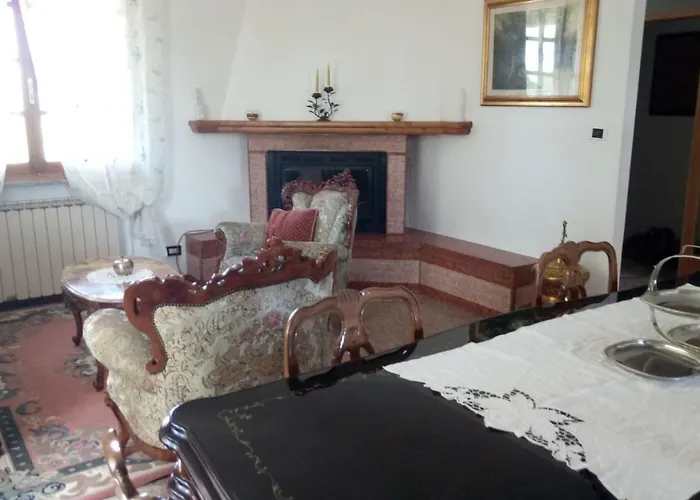 - Via Postale 63/a Villa Berra