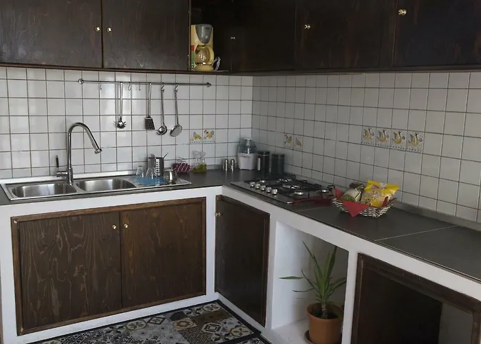 - Via Postale 63/a Villa Berra