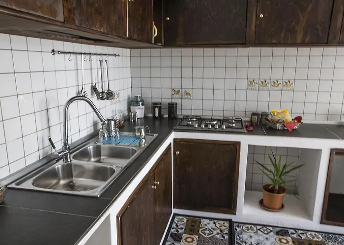 - Via Postale 63/a Villa *